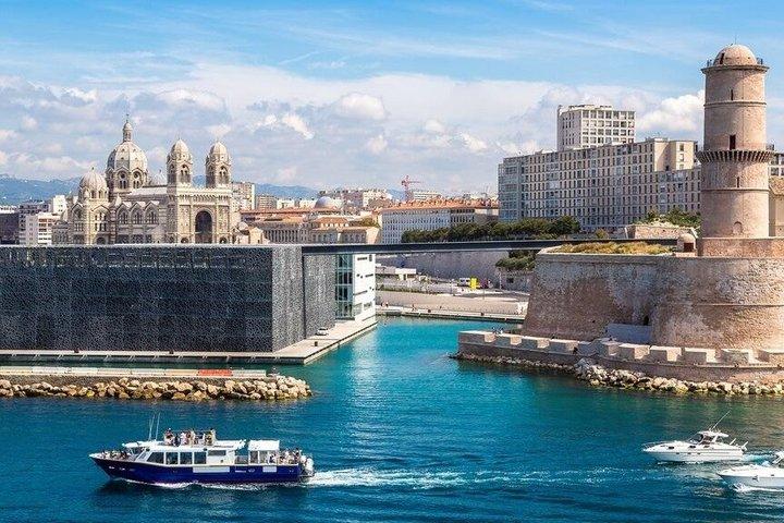 マルセイユ港からエクス・アン・プロヴァンス港への往復送迎