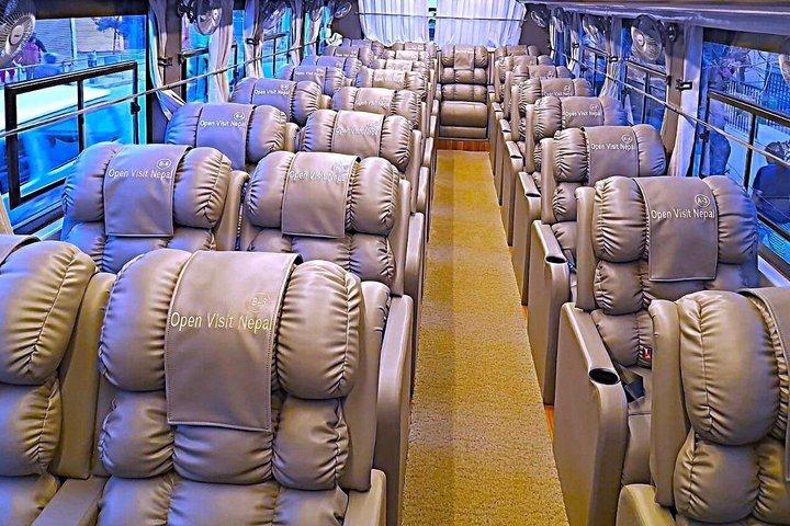 VIP Divano Bus turistico da Kathmandu a Pokhara