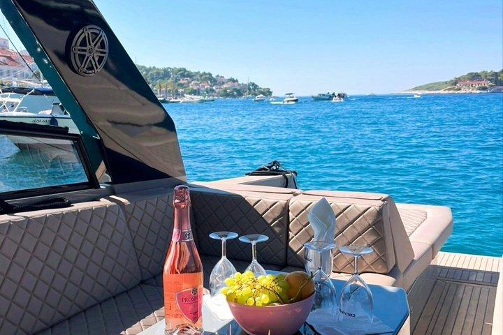 Private Blue Cave & Island Hopping – Luxus-Schnellboottour