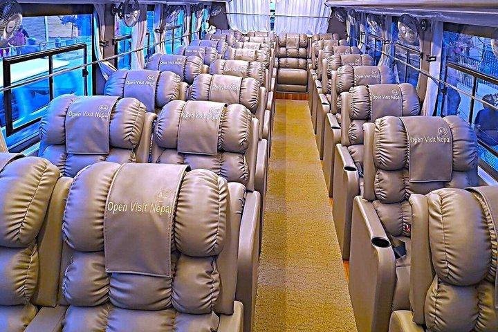 VIP Divano Bus Turistico da Pokhara a Kathmandu