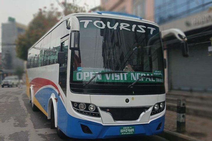 VIP Divano Bus Turistico da Pokhara a Kathmandu