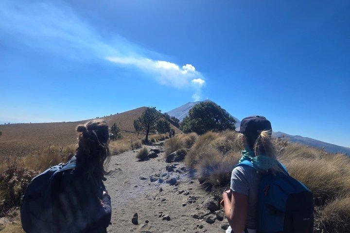 プエブラからイスタクシワトル火山をハイキング