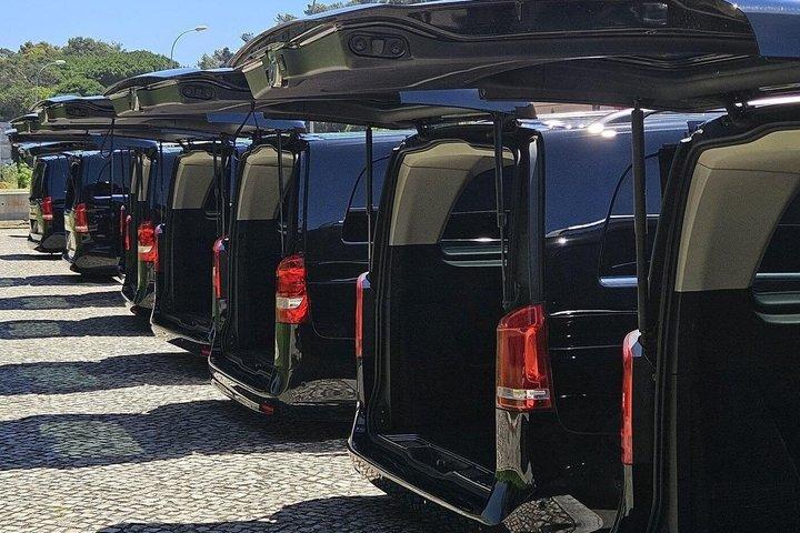 Private One Way Transfer from Brussels to Paris