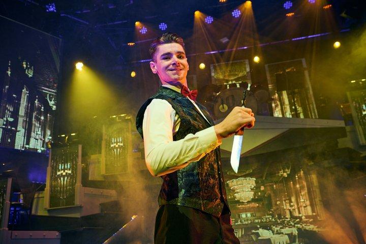 Wintergarten Variety AHOI - Swing*Dinner*Acrobatics - Show Ticket
