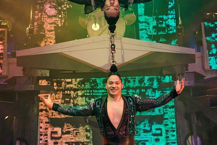 Wintergarten Variety AHOI - Swing*Dinner*Acrobatics - Show Ticket