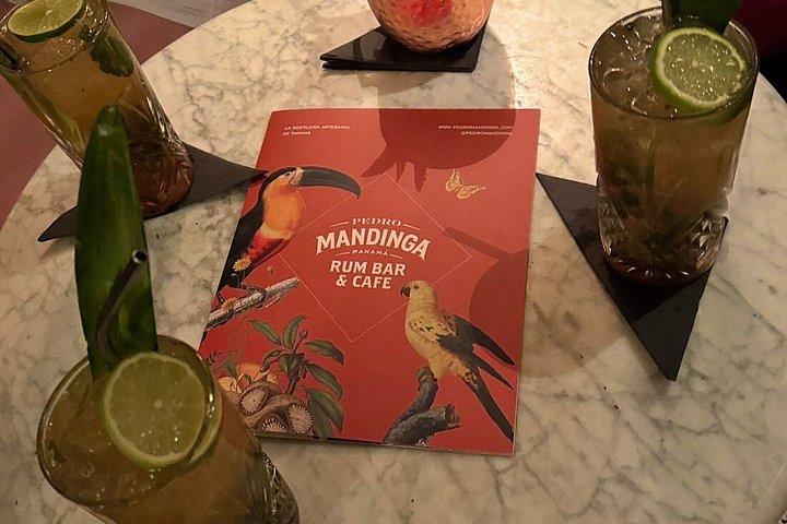 旧市街の文化と試飲（コーヒーラムとビール）