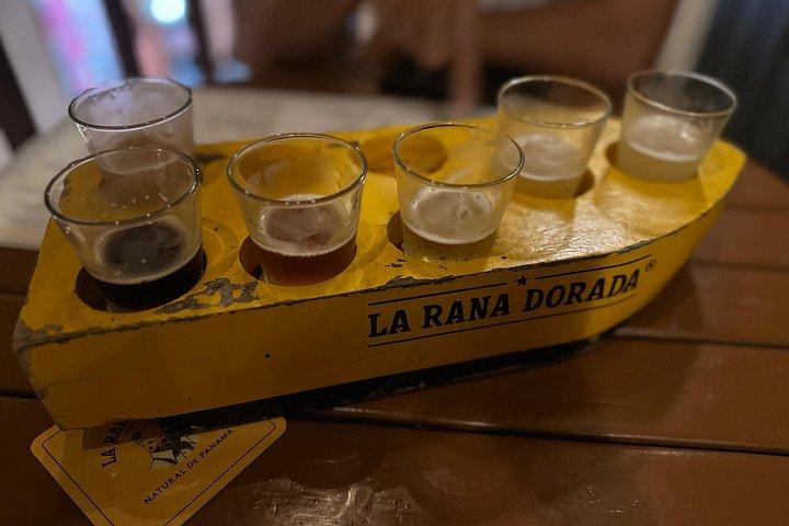 旧市街の文化と試飲（コーヒーラムとビール）