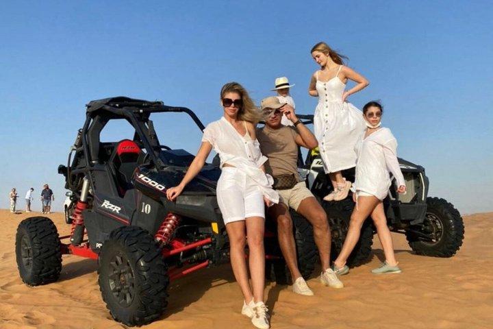 Halvdag Dubai Desert Safari med Quadbike Buggy Ride og Camels
