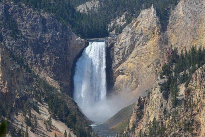 Hoteller i nærheden af Yellowstone Discovery Tour