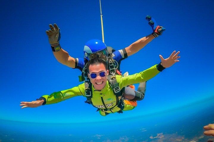 Algarve Tandem Skydive 10.000ft (3500m)