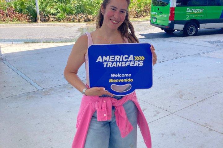 コスタ・ムヘーレス片道または往復プライベートラグジュアリー送迎