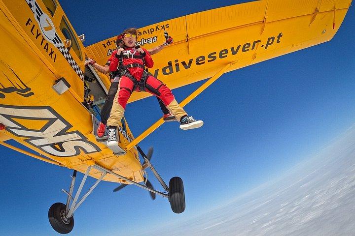 Algarve Tandem Skydive 10.000ft (3500m)