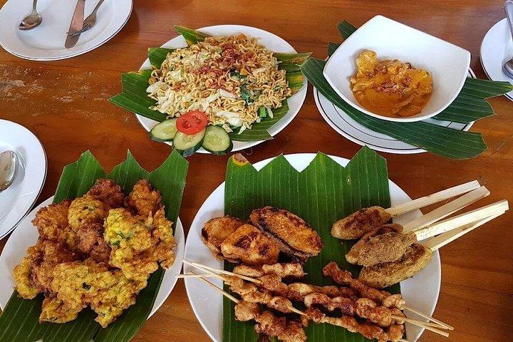 ウルワツバリ料理教室＆マーケットツアー（無料送迎付き）