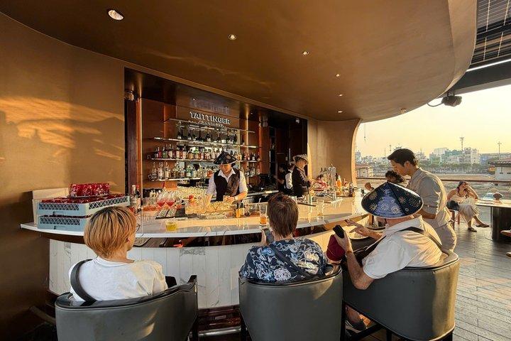 活気あるサイゴンスカイライン川クルーズ＆ウォーキングツアー