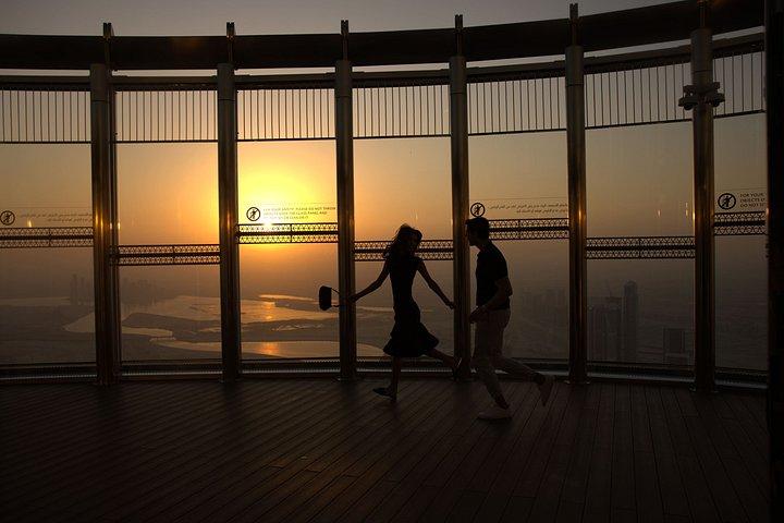 Burj Khalifa in der obersten 148. Etage mit optionalem Transfer