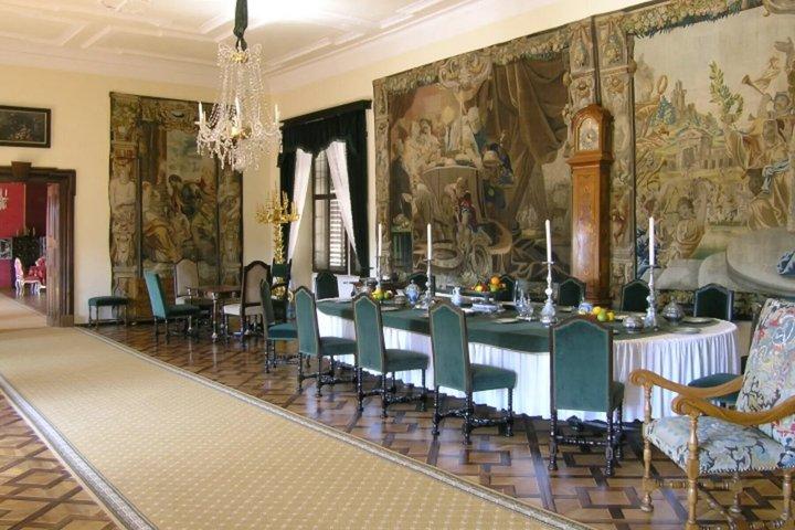 Interieurs van het kasteel Cesky Krumlov, baroktheater en stadstour