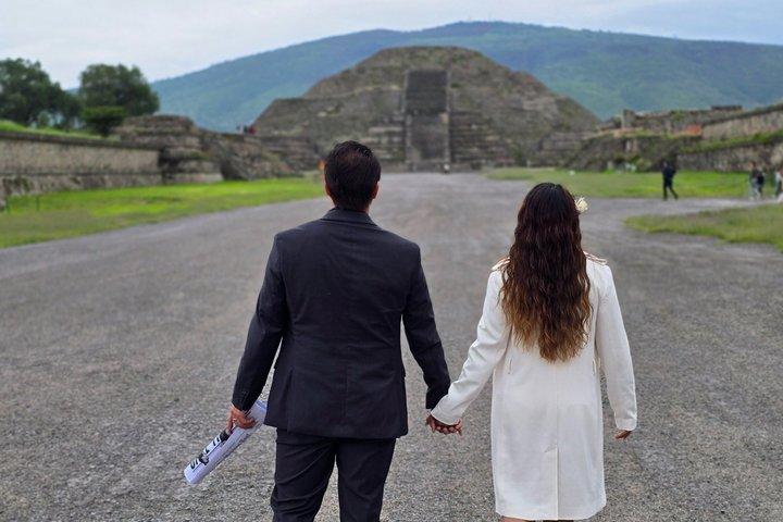 Private experience in Teotihuacan and astronomical cave