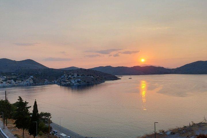 Symi zonsondergang en avondboot ervaring
