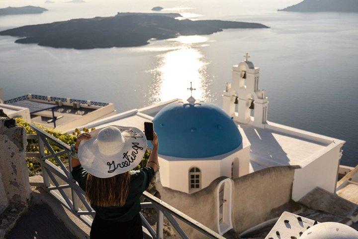 Santorin : Location de voiture privée et chauffeur avec itinéraire flexible