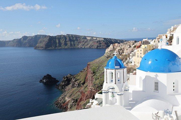 サントリーニ島：柔軟な旅程で自家用車とドライバーをレンタル