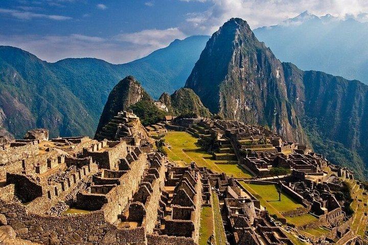 7Day Sacred Valley Machu Pichu Rainbow Mountain Humantay Lake