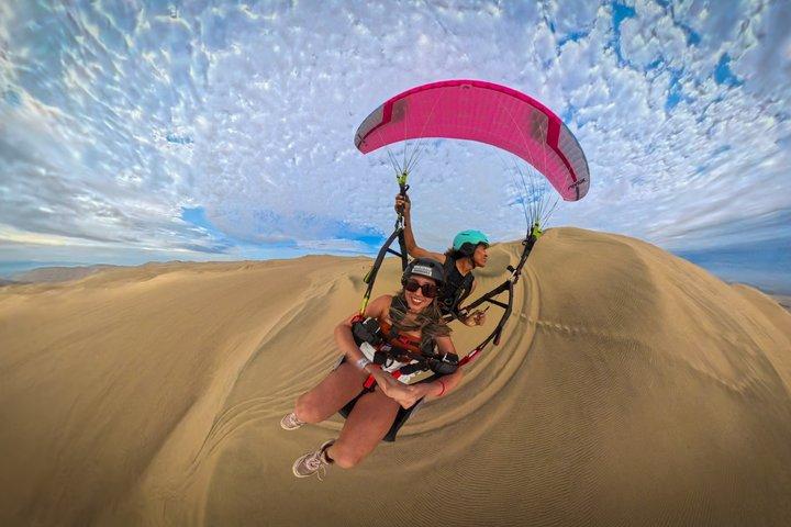 Paragliding över Huacachina