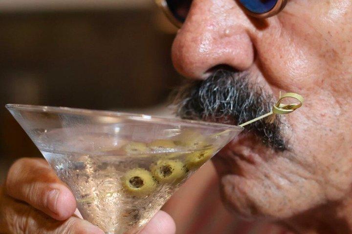 DIETRO LA BOTTIGLIA : esperienza privata di tequila con il proprietario