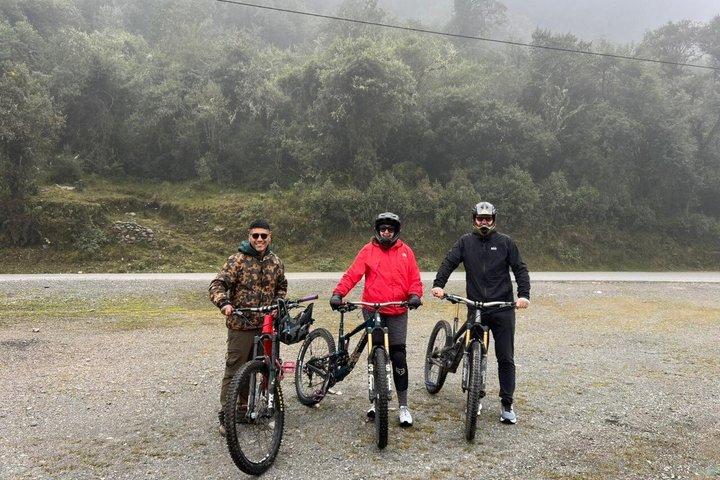 Tour en bicicleta por Machu Picchu y Avalancha Inca
