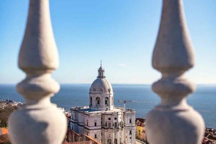 Lisbon Belem Tour privato in Tuk Tuk Storia e segreti locali