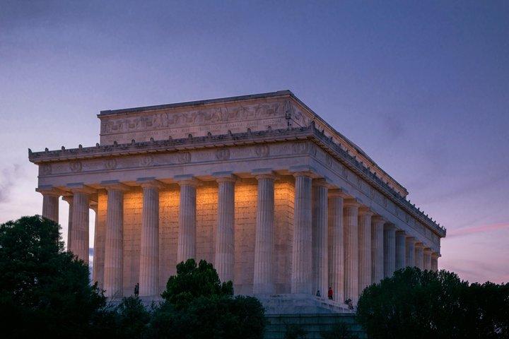 DC Night Tour : 10 + National Mall Monuments, entradas mejoradas