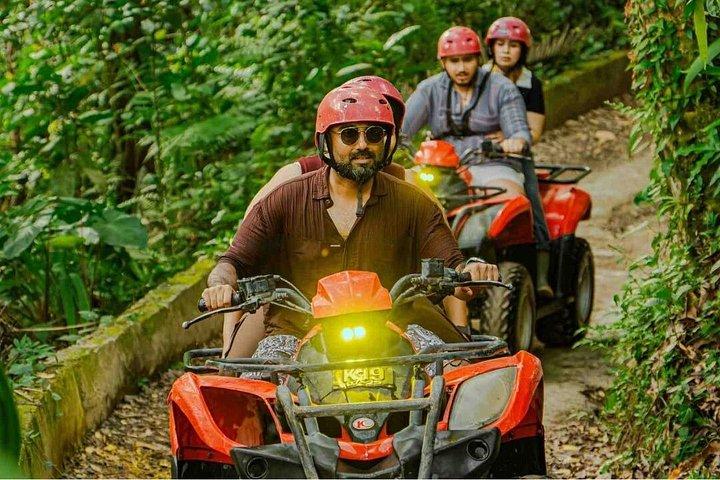 トンネル＆隠れた滝を巡るクバーバリATVクワッドバイクアドベンチャー