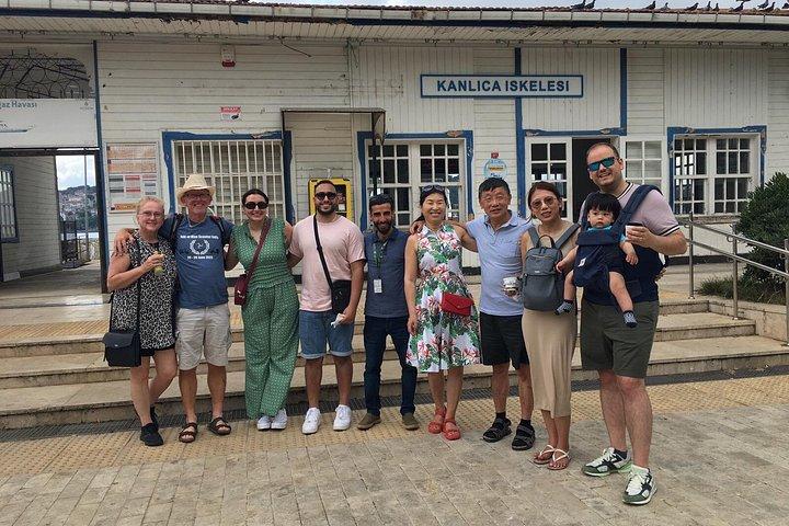 アジア側に停まるボスポラスヨットクルーズ