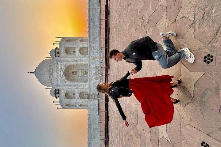 Private Taj Mahal,Agra Fort Day Trip From Delhi with 5-Star Lunch