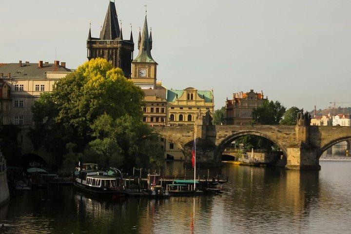 Prag Panoramic Cruise på floden Vltava + eBook