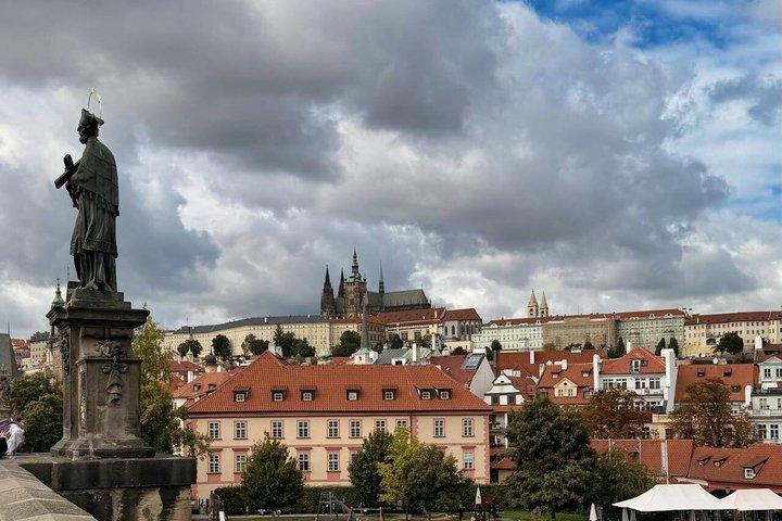 Prag Panoramic Cruise på floden Vltava + eBook