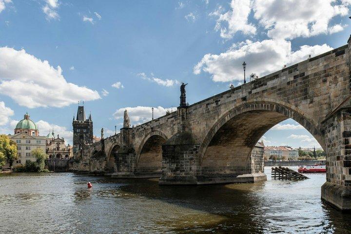Prag Panoramic Cruise på floden Vltava + eBook
