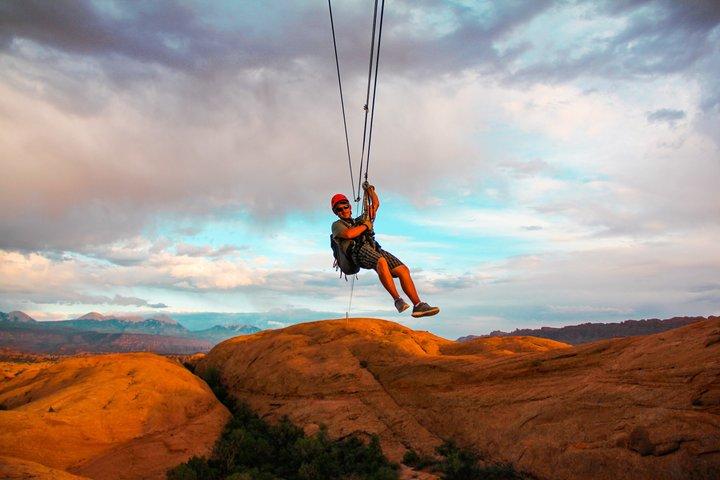 Sunset Zipline äventyr på Raven Rim
