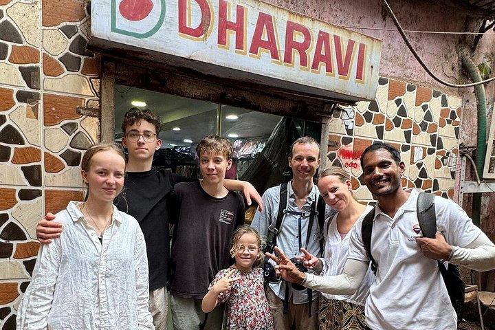 Tour del quartiere dormitorio educativo di Dharavi con opzione Dhobighat