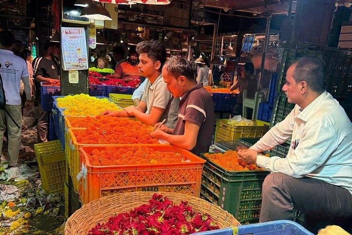Mercati mattutini di Mumbai e esperienza della vita locale.