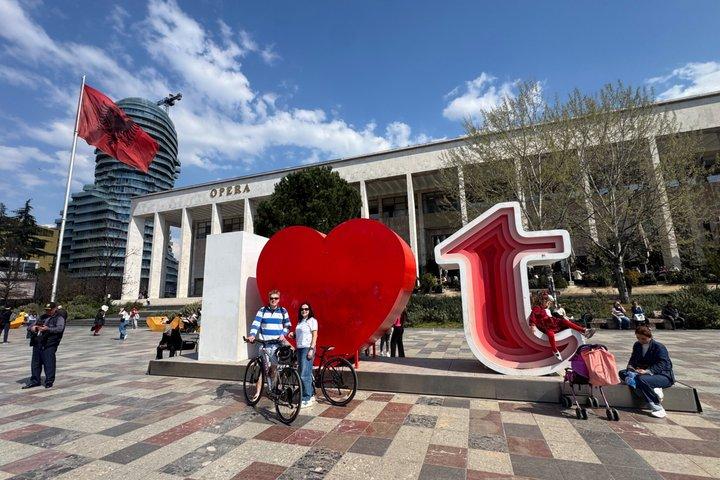 Hoteller i nærheden af Tirana Bike Tour: City Highlights, Grand Park & Lake