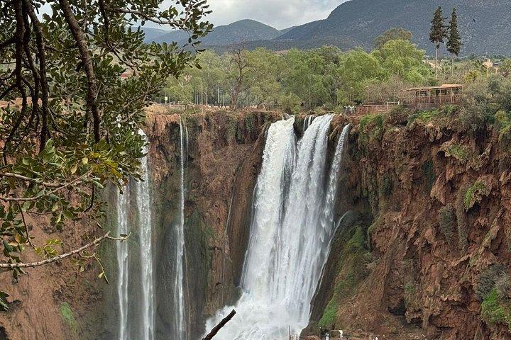 ウザウド滝への日帰り旅行