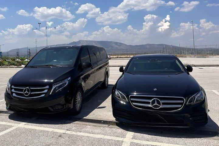 Traslado privado de llegada del aeropuerto de Atenas al puerto de Rafina