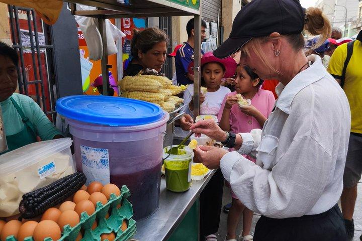 Tour gastronômico pelas ruas de Lima: Experimente a melhor comida de rua peruana