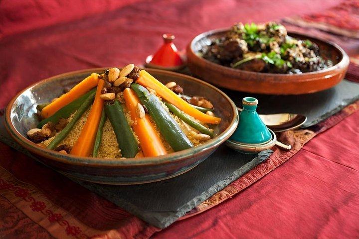 マラケシュ・フーディー・ウォーキングツアー：モロッコ料理を味わう