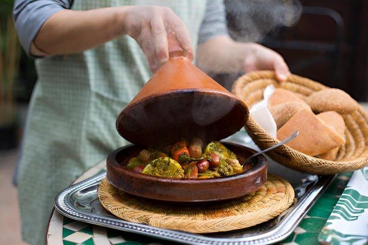 マラケシュ・フーディー・ウォーキングツアー：モロッコ料理を味わう