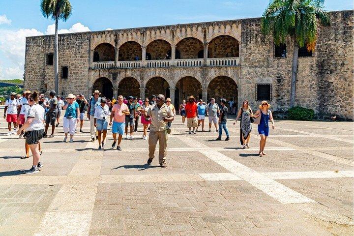 Santo Domingo: Colonial City Tour med frokost og 4D biograf