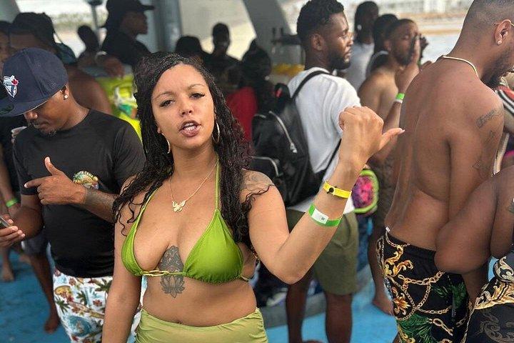 Hip hip Party Boat Experience con trasporto affidabile