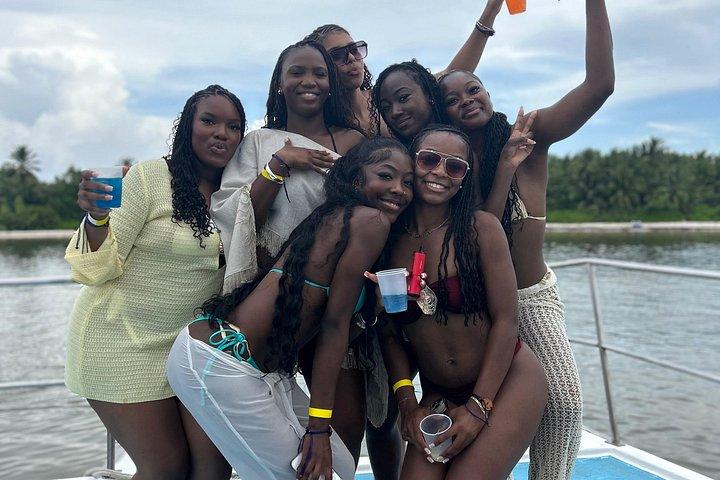 Hip hip Party Boat Experience con trasporto affidabile
