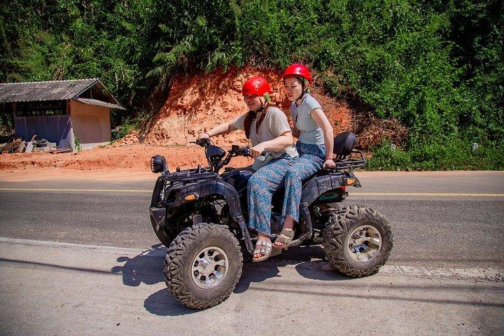 チェンマイスカイホークジップラインとATVジャングルアドベンチャー