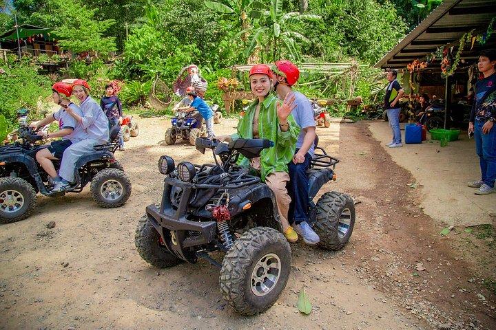 チェンマイスカイホークジップラインとATVジャングルアドベンチャー